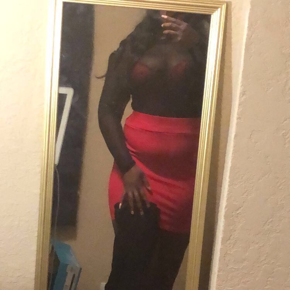 Red Mini Skirt - Picture 2 of 2